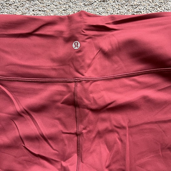 NWOT Lululemon Wunder Train High-Rise Tight 25"
Chianti - Picture 7 of 7